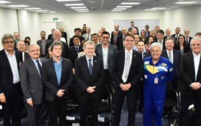 Ministro Marcos Pontes se encontra com a comunidade científica
